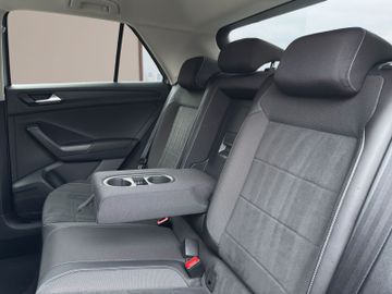 Volkswagen T-Roc 1.5 TSI Style DCT AHK Kamera Navi Massage