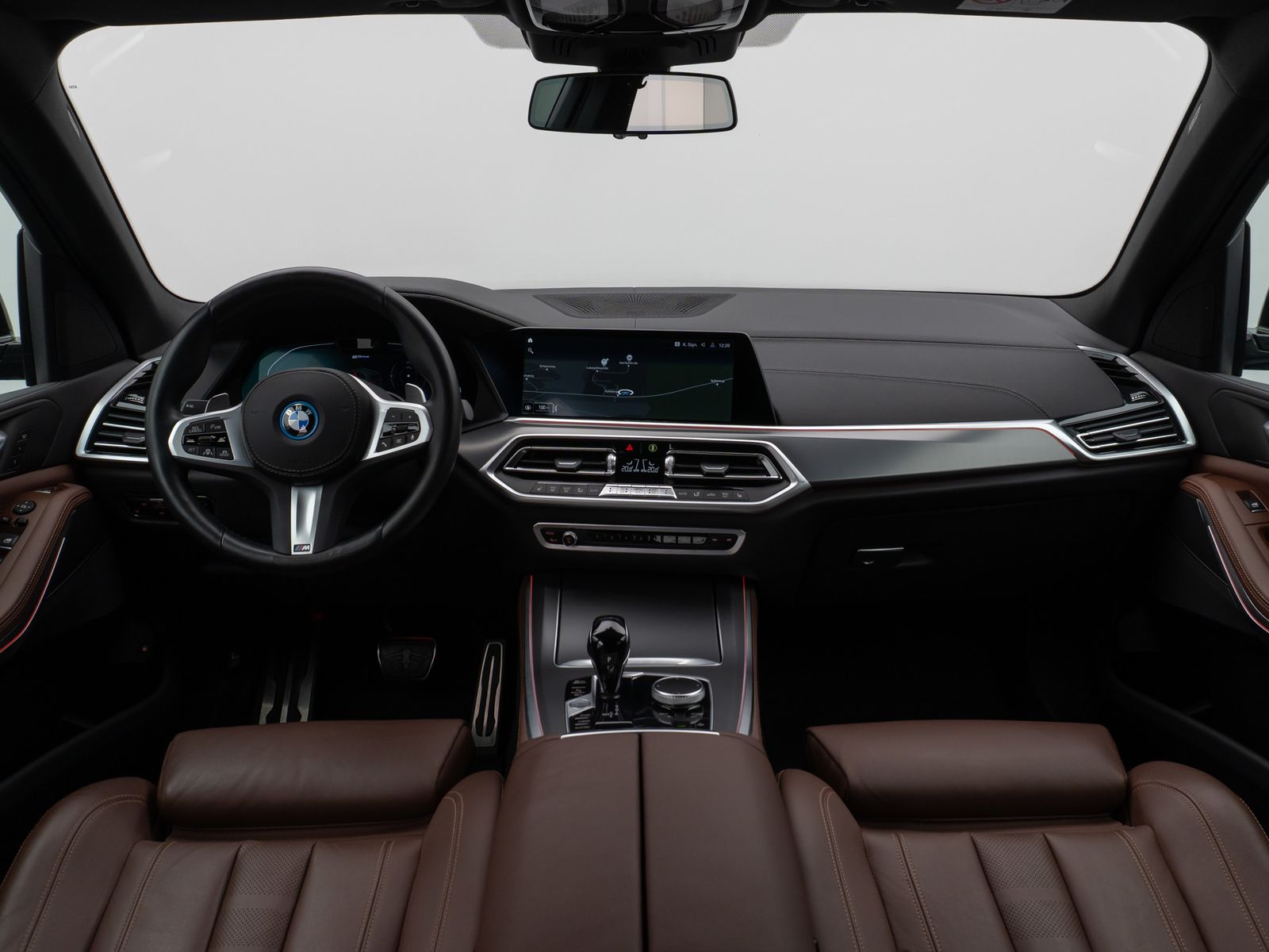 Fahrzeugabbildung BMW X5 xD45e M Sport Kamera Laser HUD DAB HiFi ACC