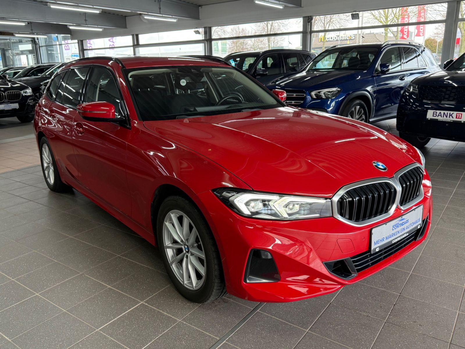 BMW 320 d xDrive Touring III Driving Assistant III foto 2