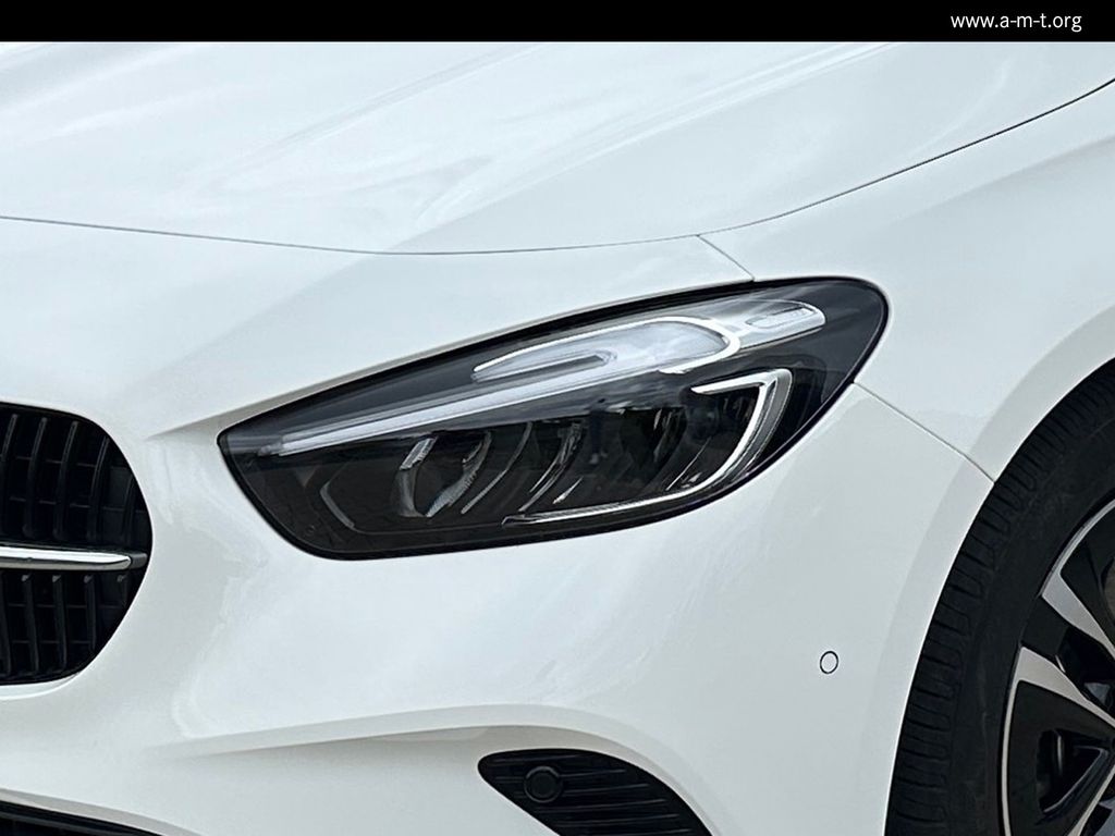 MERCEDES-BENZ B 200