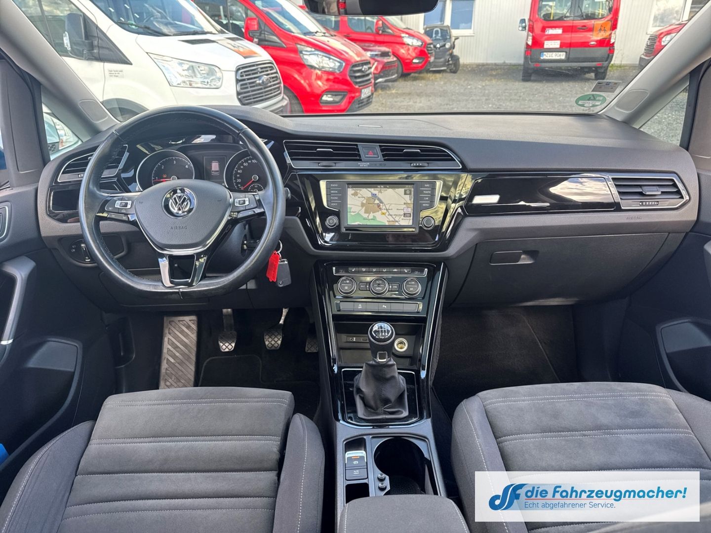 Fahrzeugabbildung Volkswagen Touran Highline 2,0TDi Pano *EXPORT