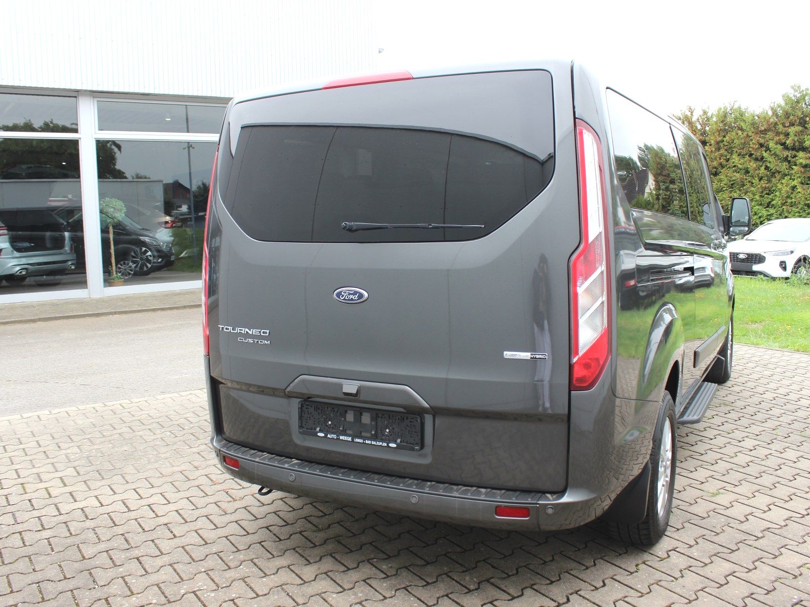 Fahrzeugabbildung Ford Tourneo Custom 320 L2 Tourneo Trend FWD
