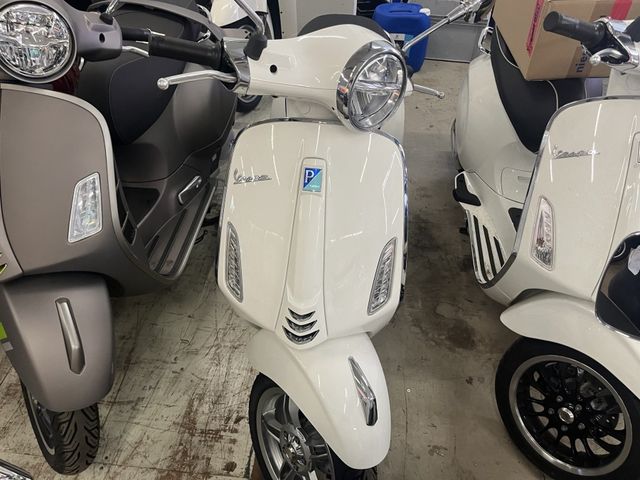 Vespa Primavera 50 nur 215 KM