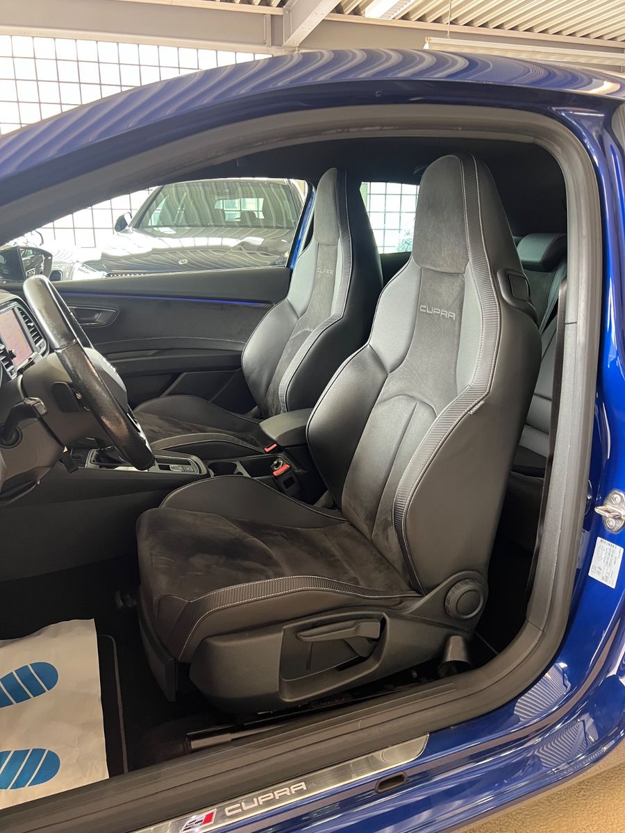 Fahrzeugabbildung SEAT Leon SC Cupra 300 *Mystery Blue* SPORTSITZE *