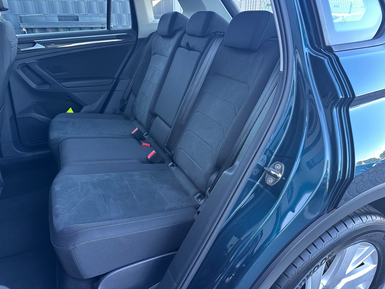 Fahrzeugabbildung Volkswagen Tiguan 2.0 TDI DSG 4Motion Life NAV+IQ-LIGHT