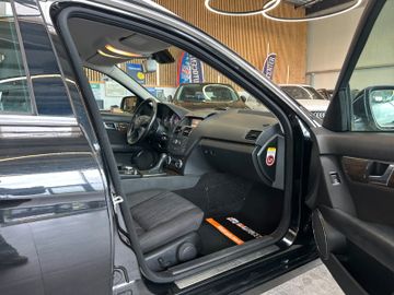Mercedes-Benz C 200 *Tempo*Navi*Szhz*Pdc*