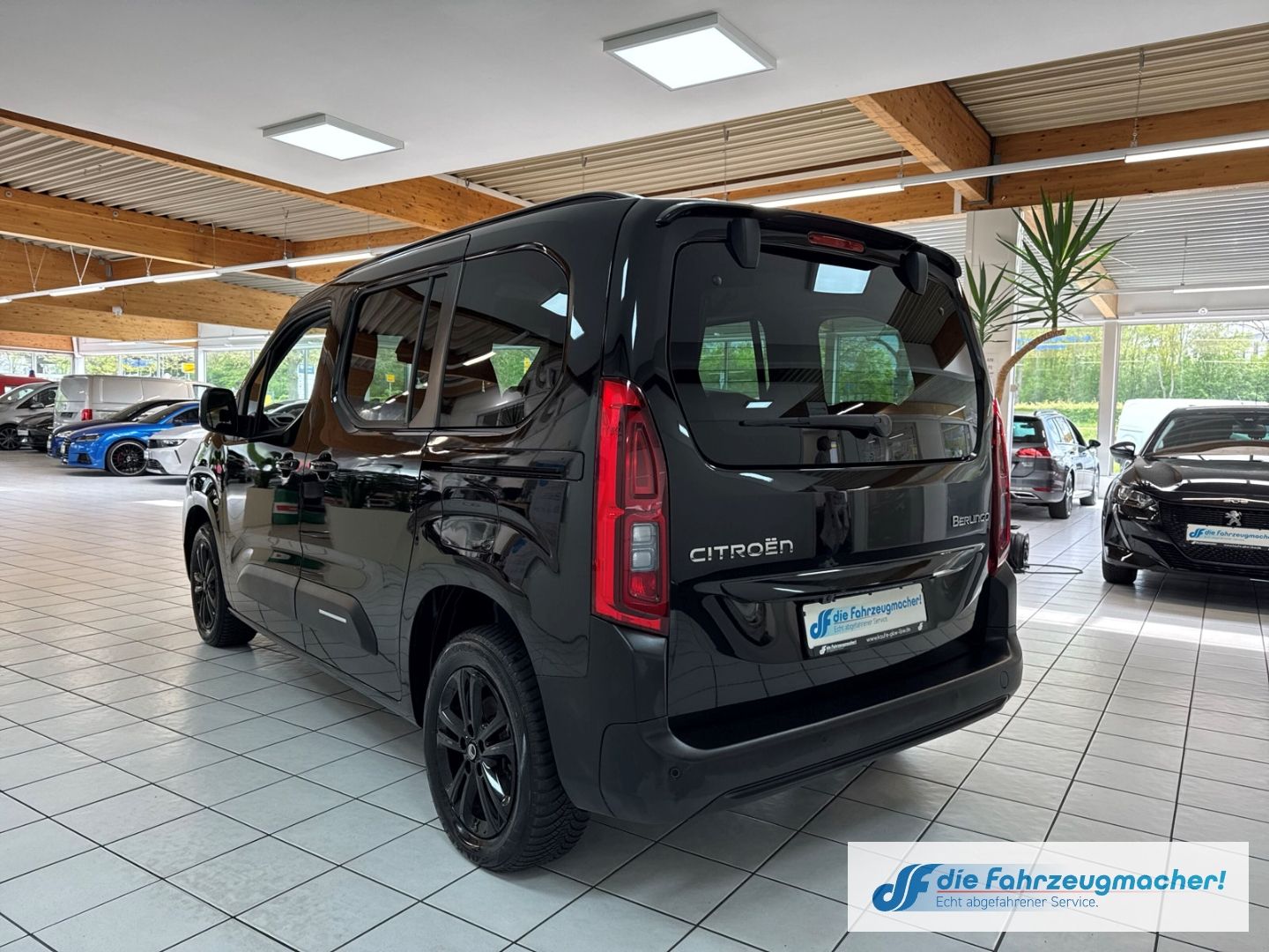 Fahrzeugabbildung Citroën Berlingo Max M Navi Digitales Cockpit Soundsyste