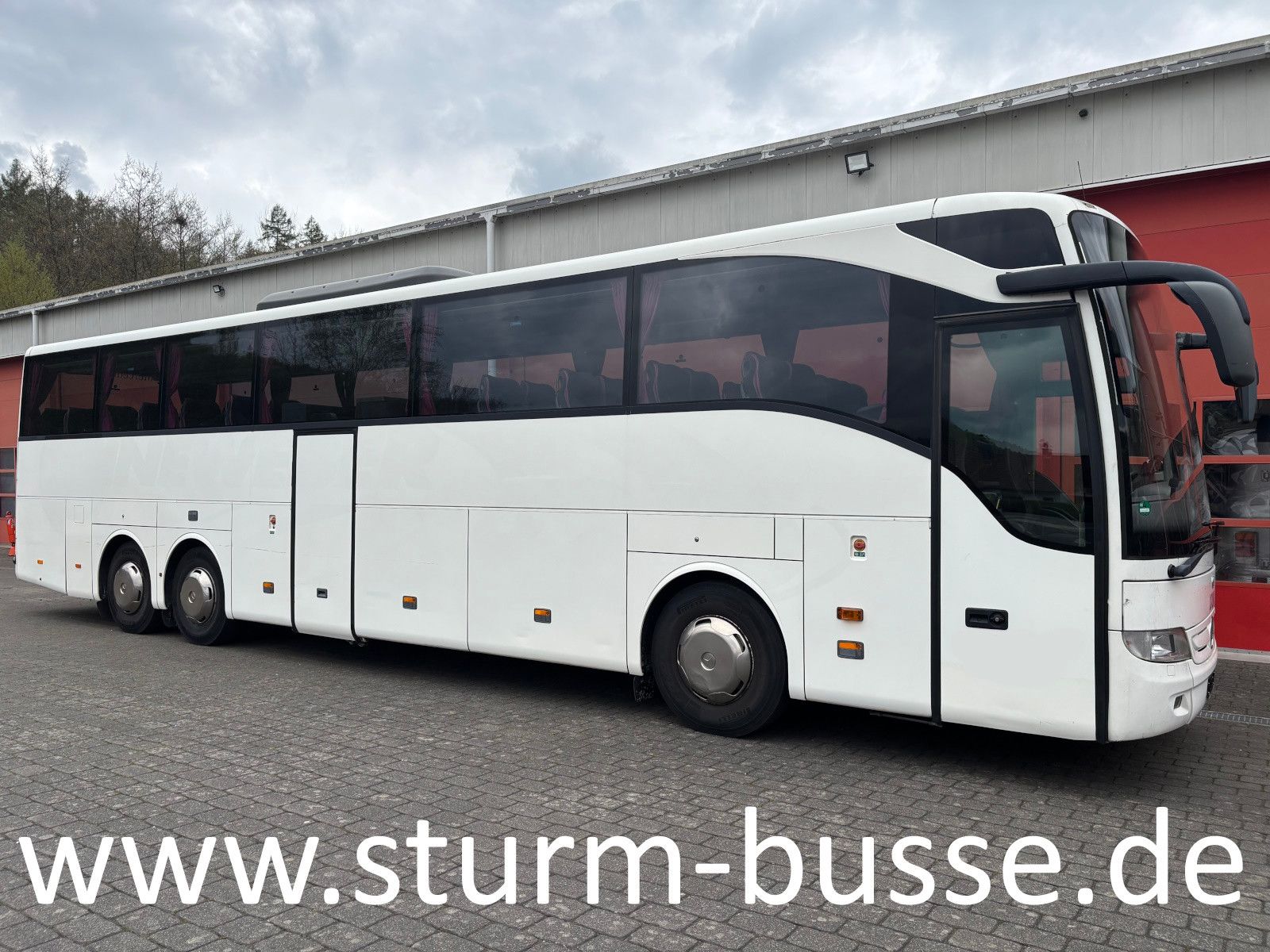 O 350 Tourismo-M 16 RHD