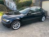 BMW Fahrzeug BMW 320i - gebrauchte BMW 320 aus dem Jahr 2003