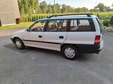 Opel Astra F Carav - Opel Astra aus 1993: Kombi