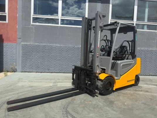 Jungheinrich EFG 430 Baujahr 2019/ Stunden 8757/ Akku NEU