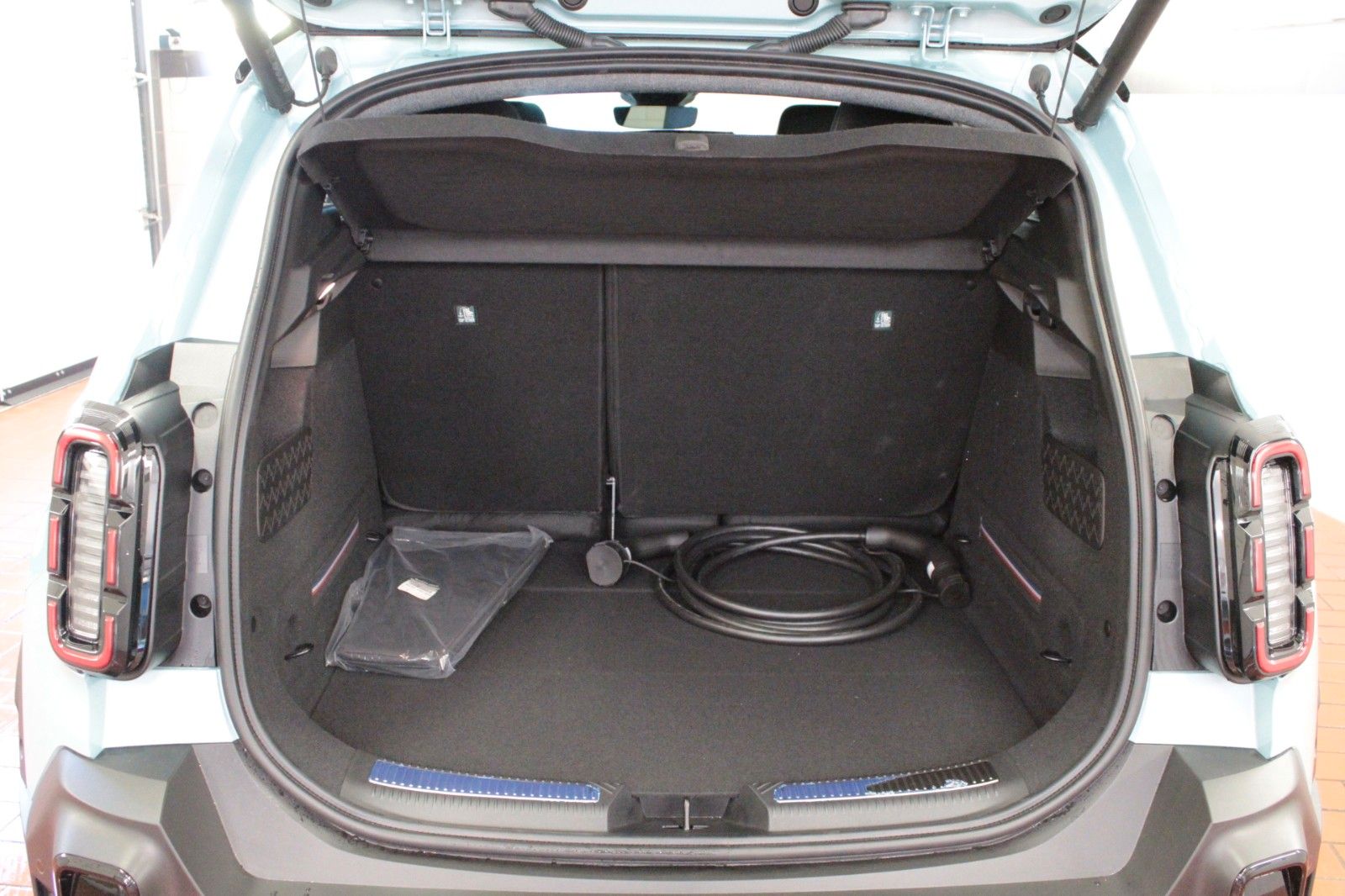 Fahrzeugabbildung Renault R 4 E-Tech 150 Comfort Range Iconic *Vollausst.*