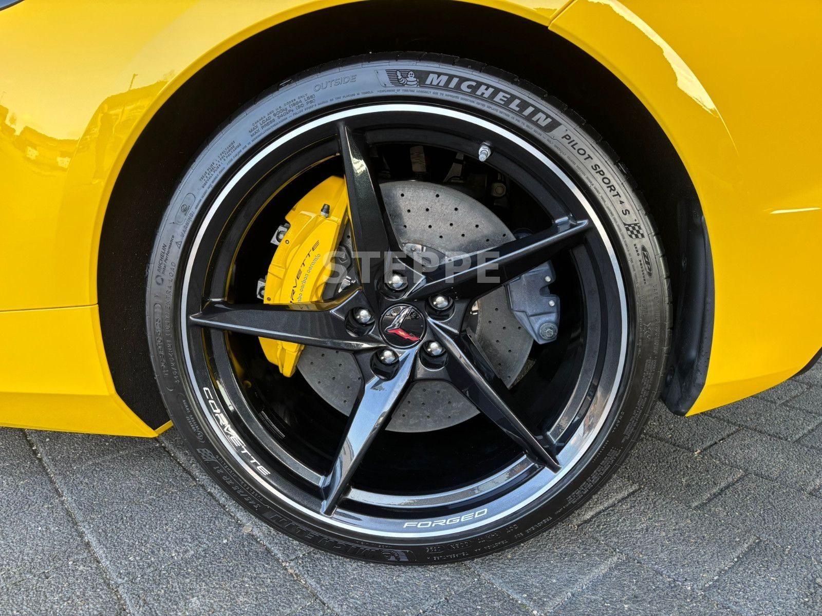 Corvette C8 E-Ray 3LZ Coupe EU-Mod Herst.Garantie