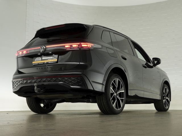 Tiguan R-LINE TSI DSG 4MOTION+AHK+MATRIX LED+NAV