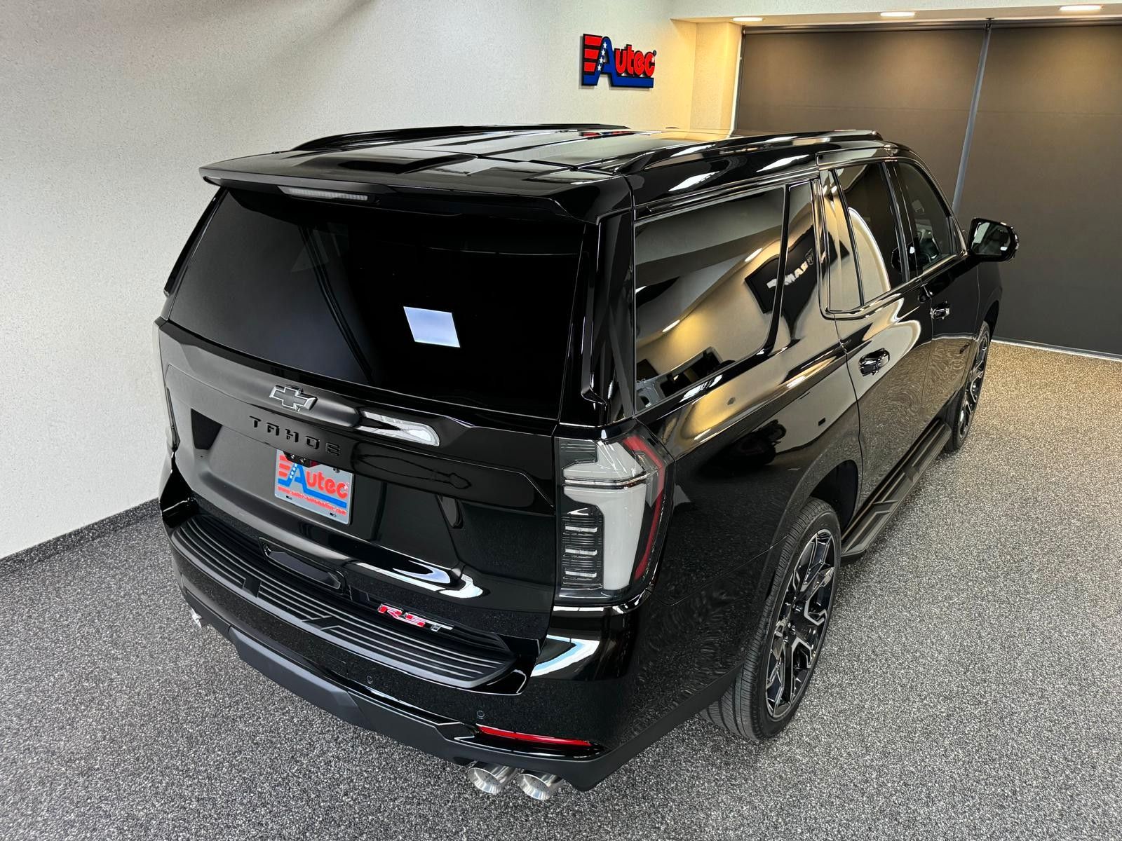 Fahrzeugabbildung Chevrolet 2026 TAHOE 6.2 ECOTEC RST 4x4-24"-ENTERTAINMENT
