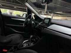 BMW 220 Active Tourer Advantage Park-Assistent Navi 
