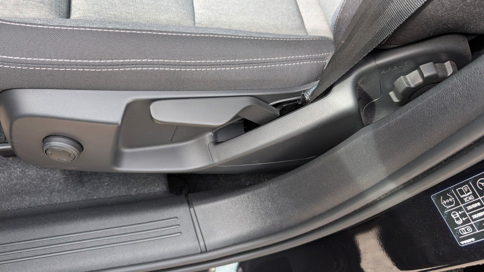 Fahrzeugabbildung Volvo XC 40 B4/Standheizung/Winterpaket