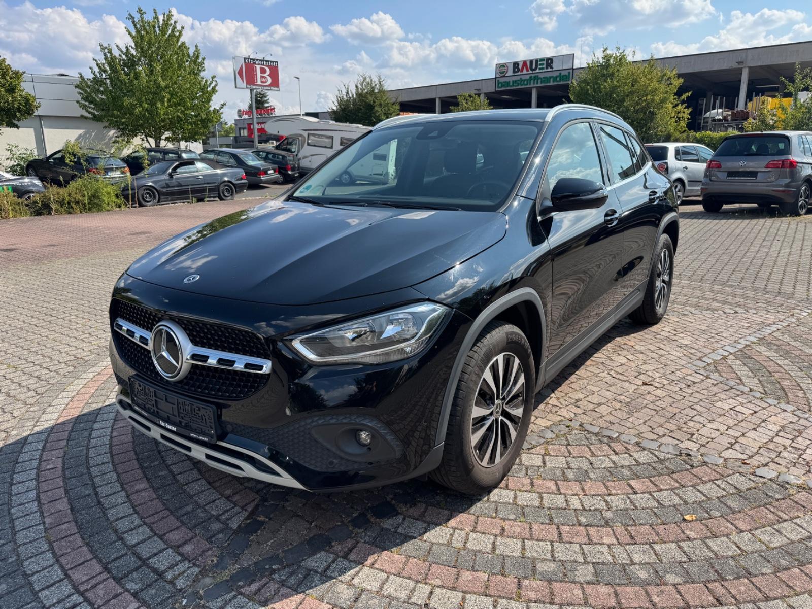 Mercedes-Benz GLA 200 d Teilleder,Navi,Virtual Tacho,AHK,PDC