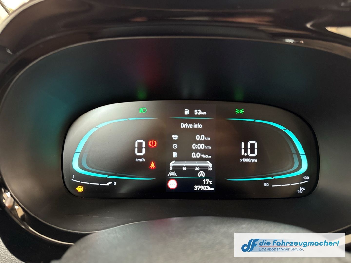Fahrzeugabbildung Hyundai i10 Trend Navi Apple CarPlay Android Auto Musiks