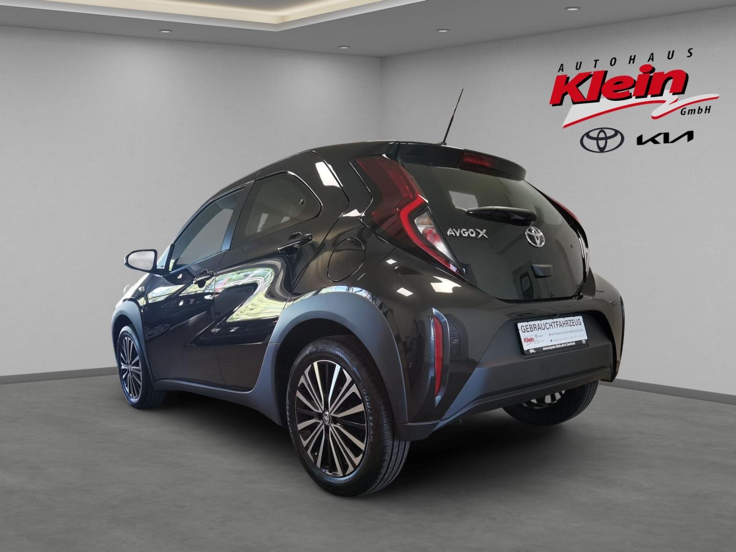 Toyota Aygo X 1.0 VVT-i CVT Business Edition Alufelgen 