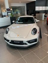 Porsche 911 Carrera GTS Coupé (992.1), Far... - Porsche Carrera GT: Coupé