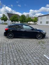 Ford Focus 2,3 EcoBoost ST Styling-Paket Auto ST ... - Ford Focus: Styling