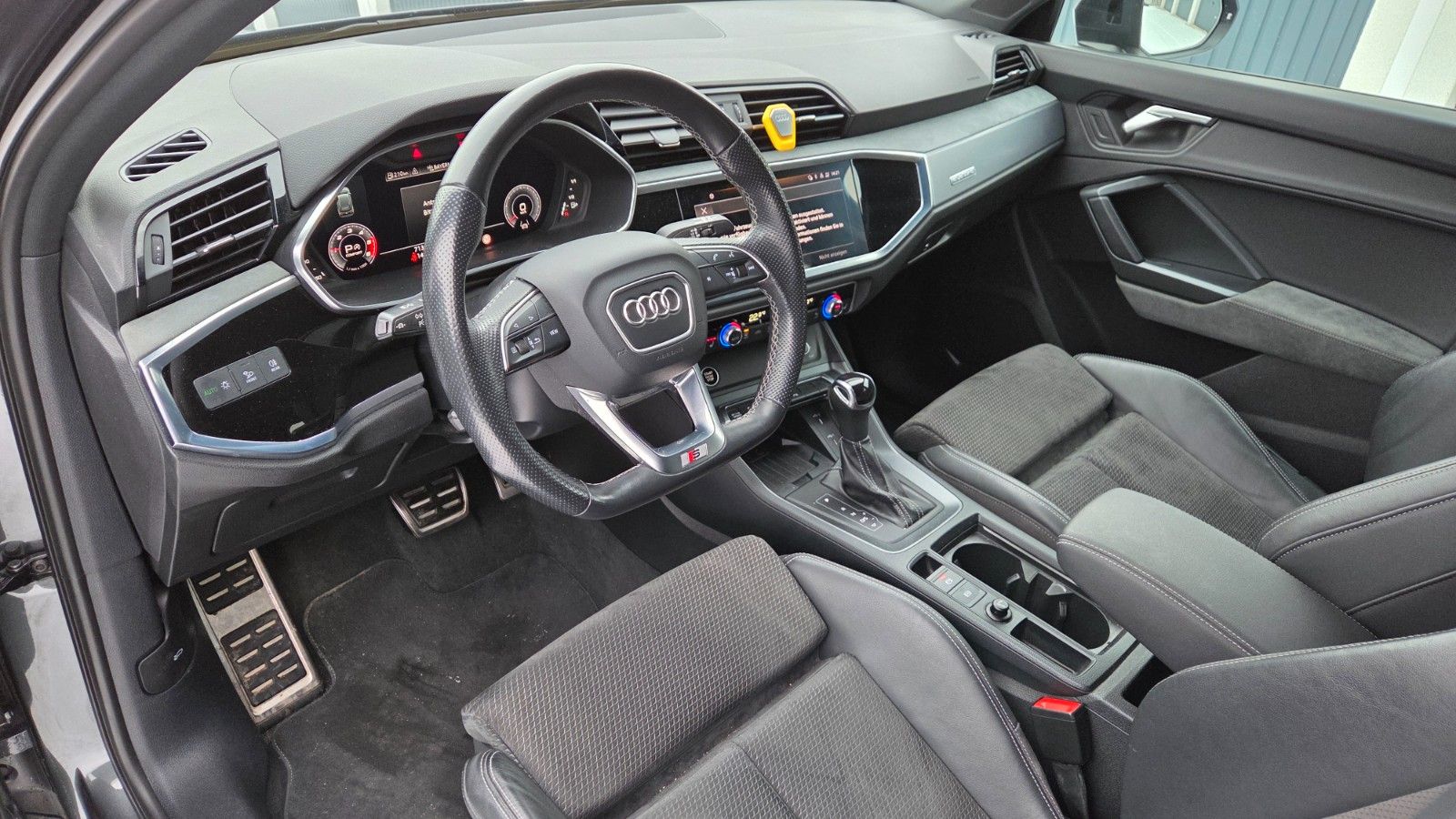 Audi Q3 40 TDI quattro S line Panorama MATRIX 20" foto 10