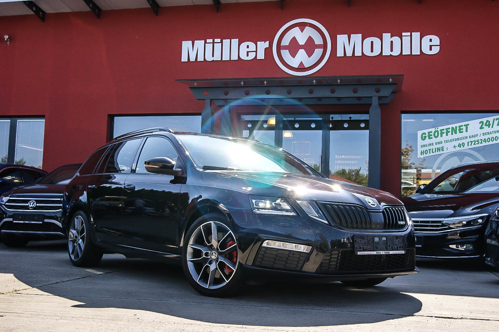Fahrzeugabbildung SKODA Octavia Combi RS 245 VIRTUAL STANDHEIZUNG ACC DC