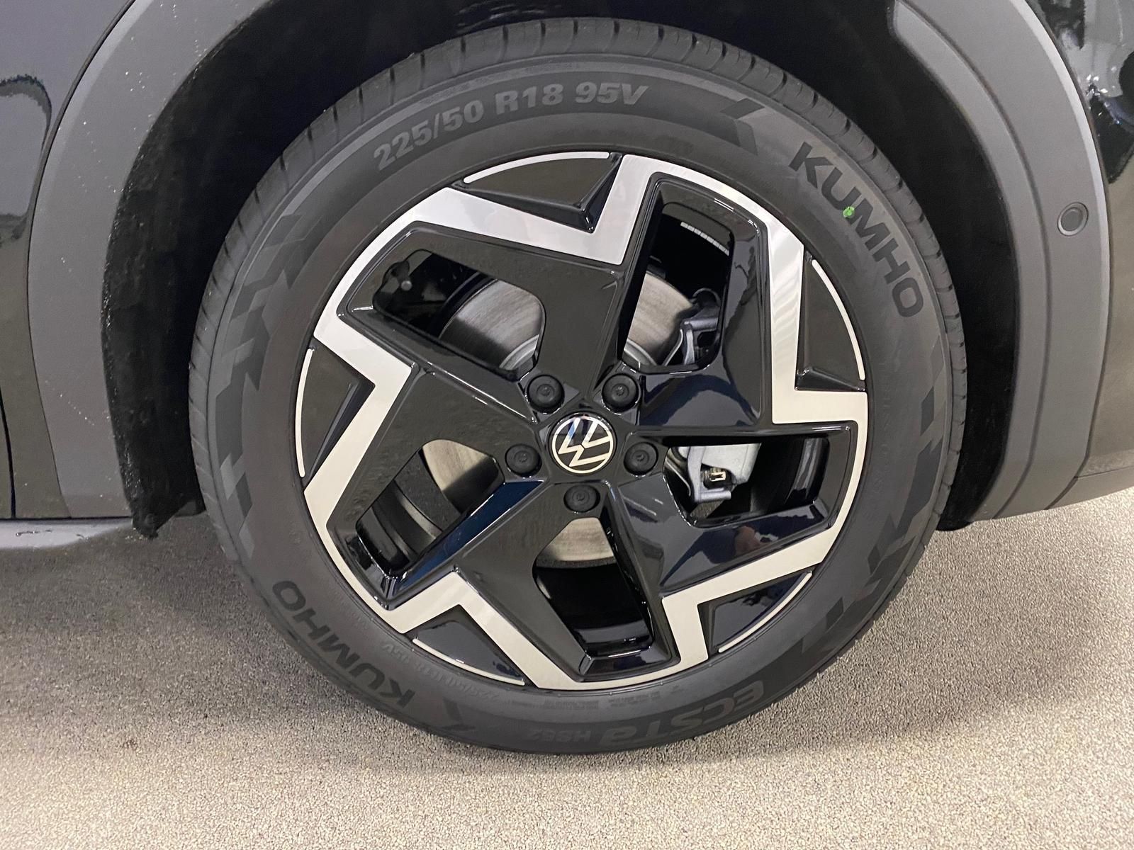Fahrzeugabbildung Volkswagen T-Roc 1.5 eTSI R-Line NEUES MODELL AHK+ACC+KAMER