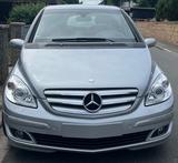 Mercedes-Benz 200 - Mercedes-Benz 200 aus 2006