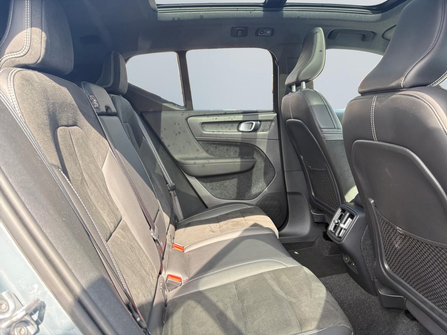 Volvo XC40 R Design*Business*S-Dach*Xenium*Winter*Inte
