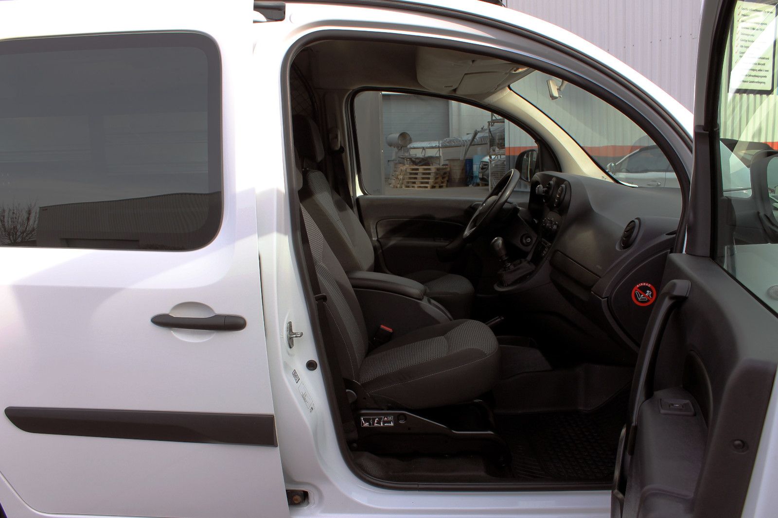 Fahrzeugabbildung Mercedes-Benz Citan Kasten 109CDI Lang TEMP PDC BT KLIMA DAB