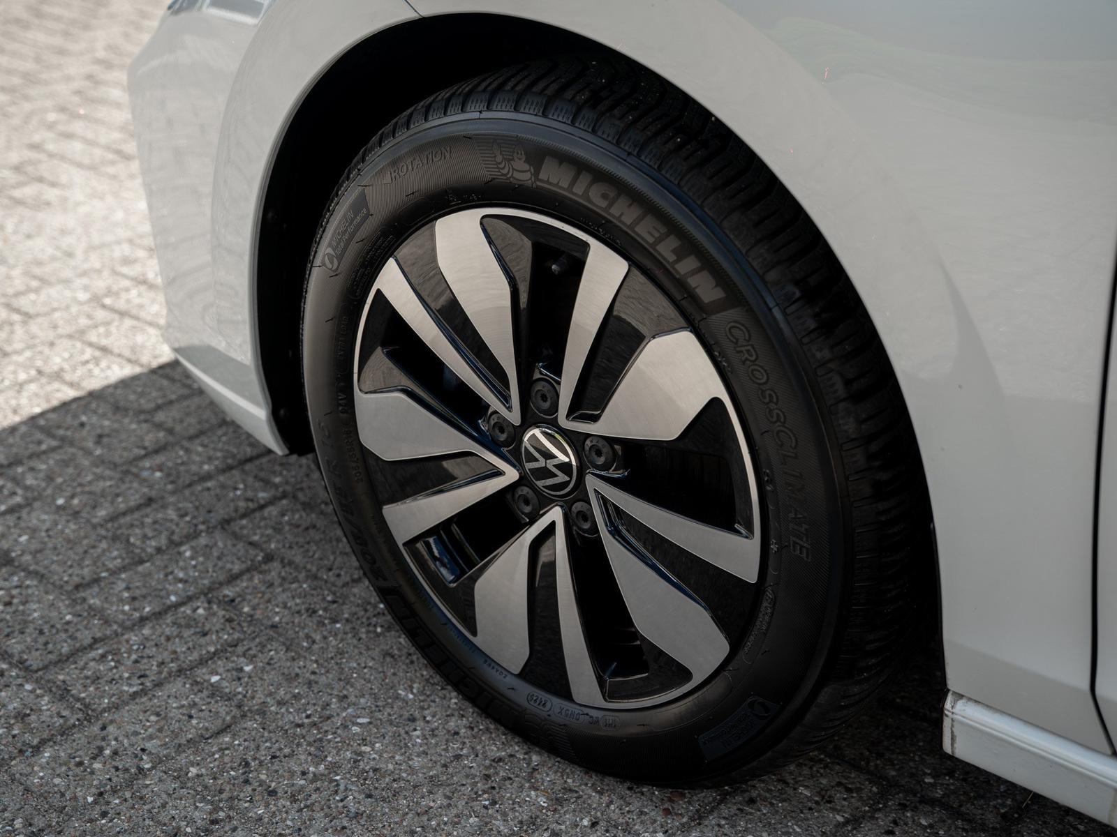 Volkswagen Golf Life 1.5 l eTSI DSG IQLight LM, миниатюра 6