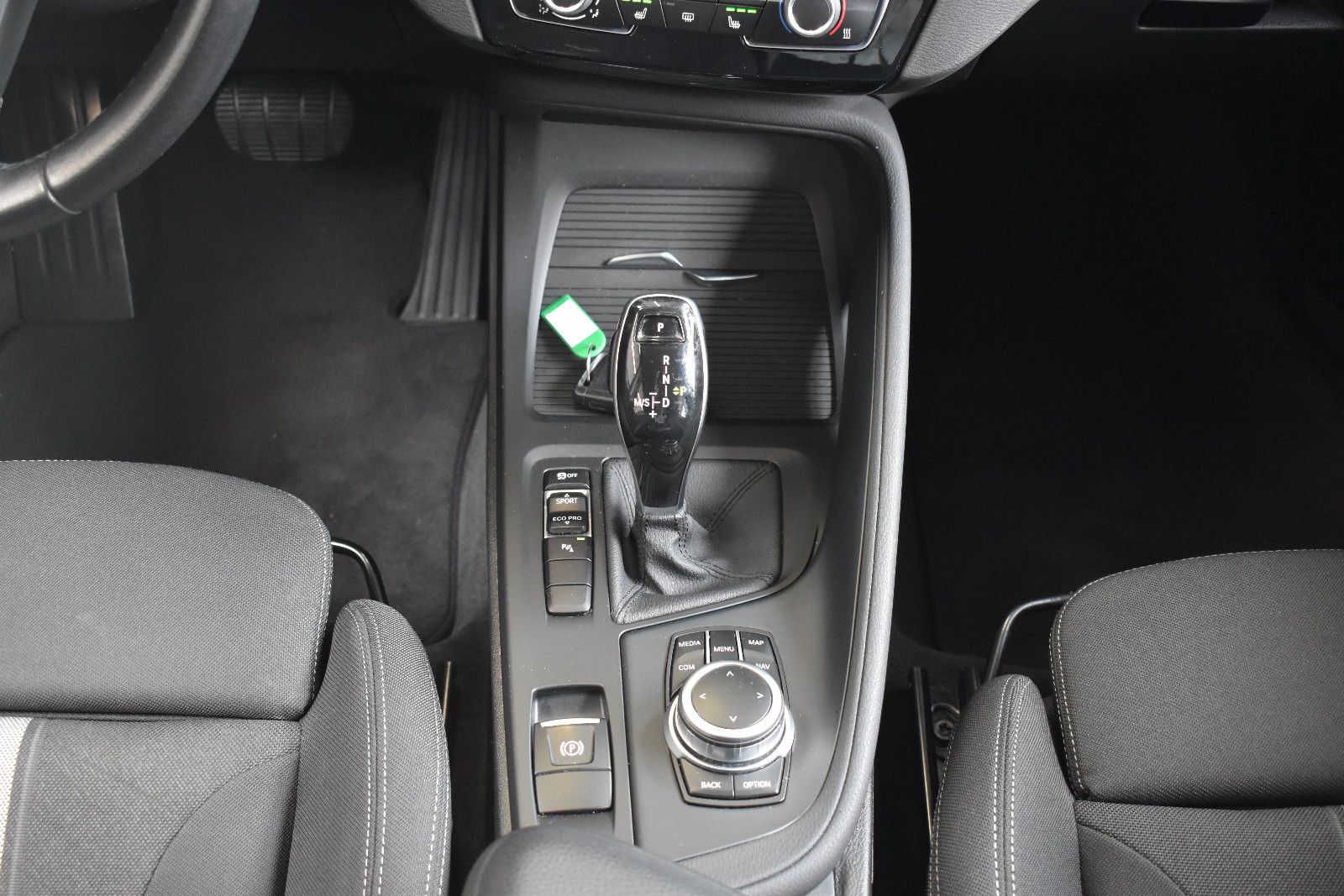 BMW X1 sDrive18d Automatik Navi3D~DAB~PDC~Sportsitze foto 14