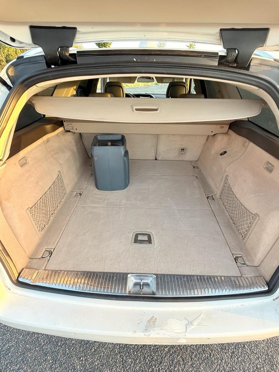 Mercedes-Benz E350 2010 — photo 10