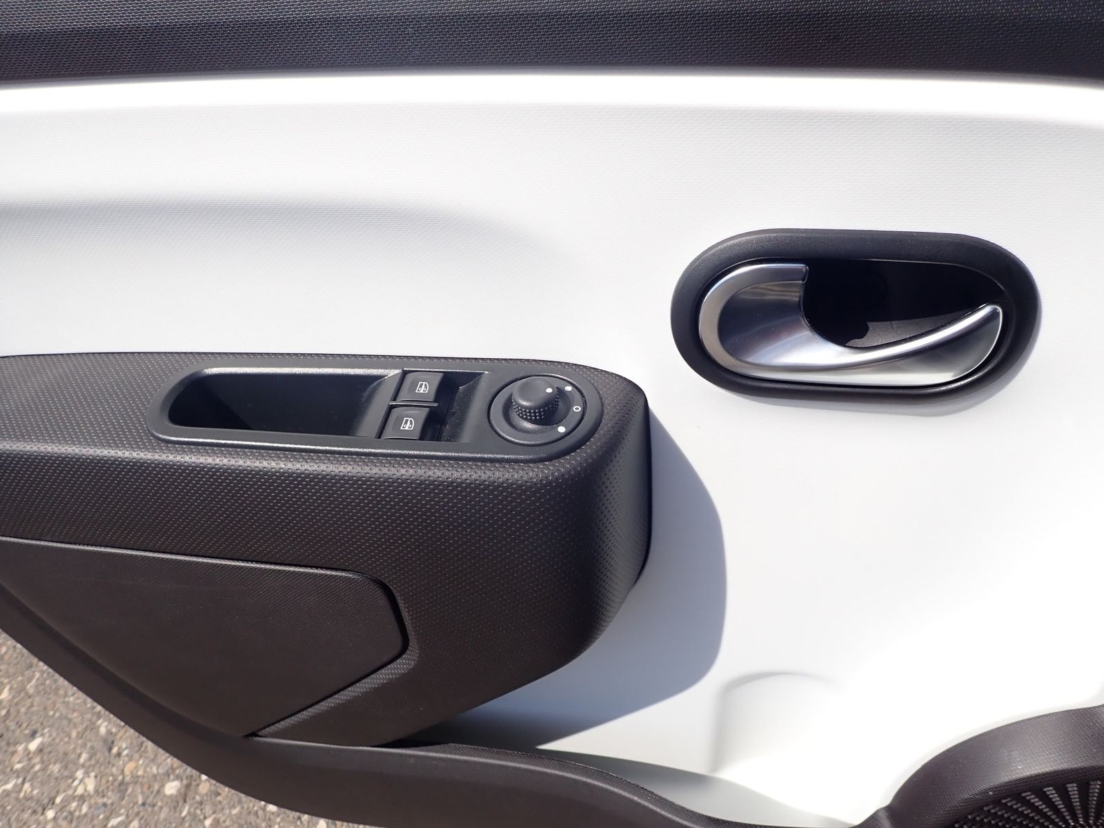 Fahrzeugabbildung Renault Twingo Equilibre SCe 65