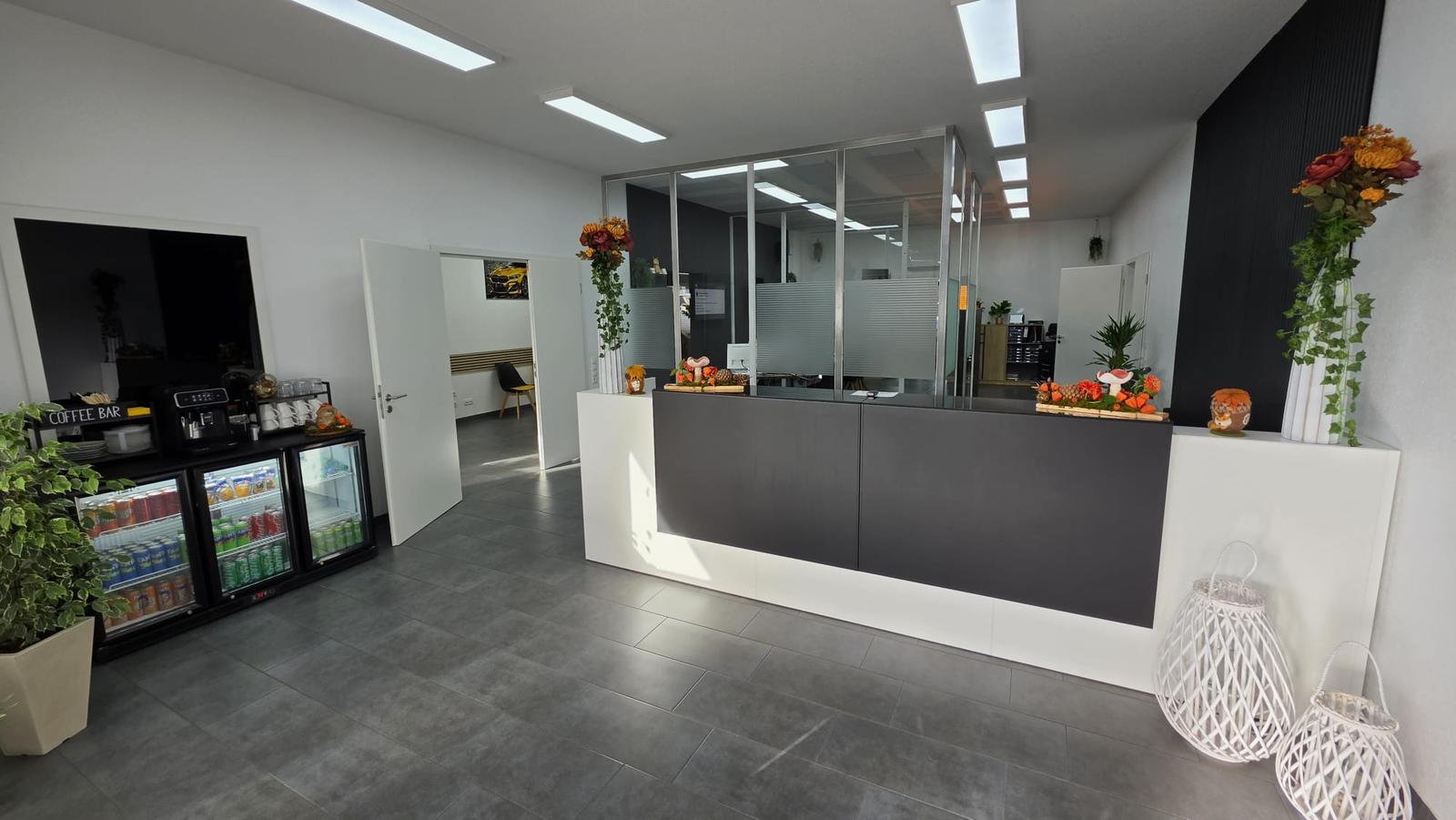 showroom-image-main