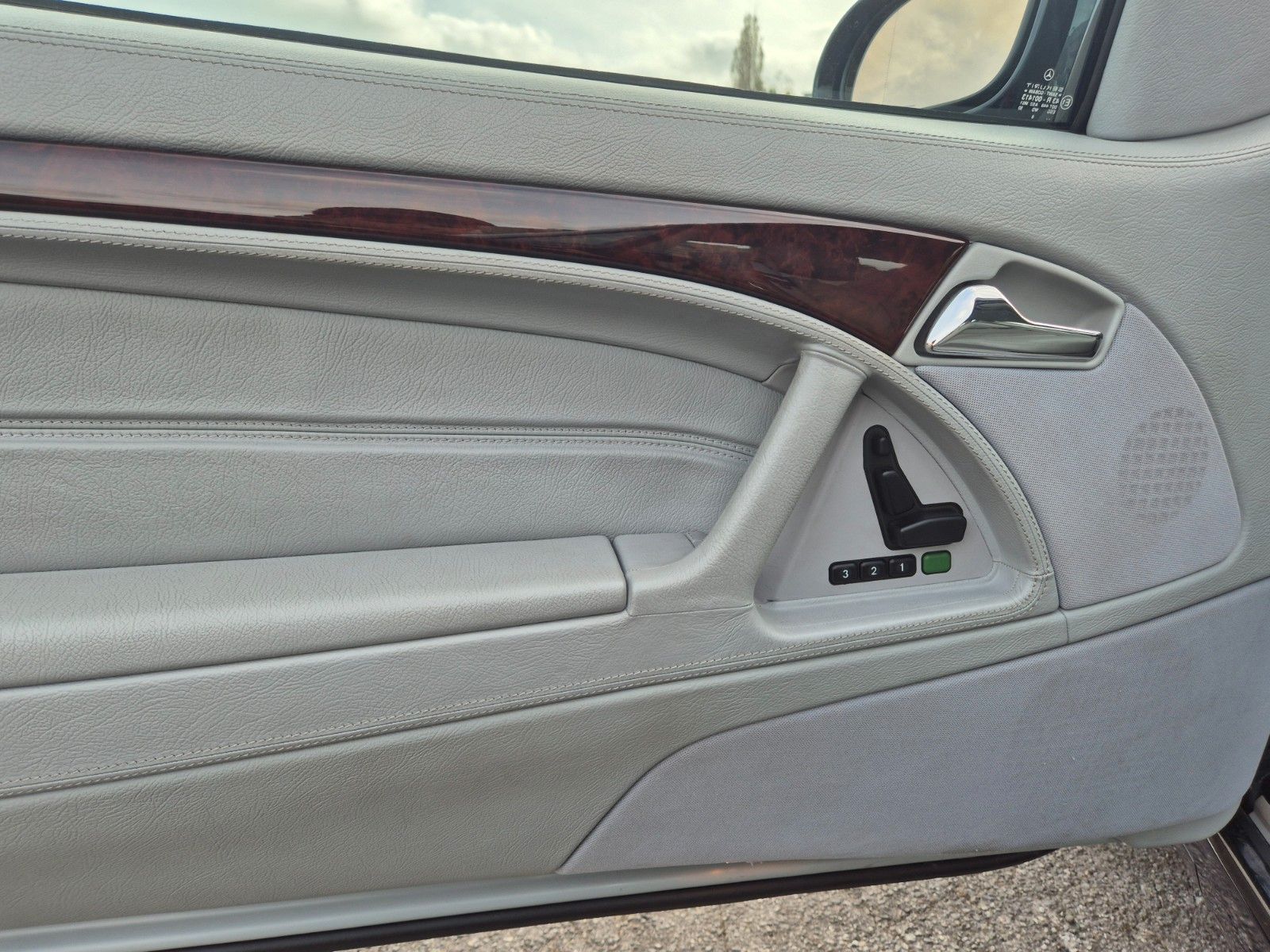 Fahrzeugabbildung Mercedes-Benz SL 320/Originale 4.480 km!/Ausnahmefahrzeug