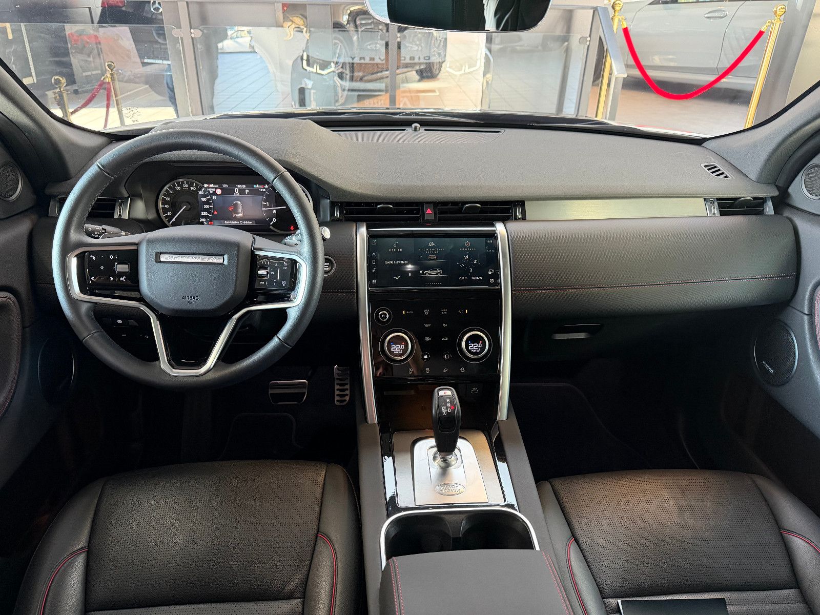 Fahrzeugabbildung Land Rover Discovery Sport R-Dynamic /MERIDIAN/CARPLAY/KAM