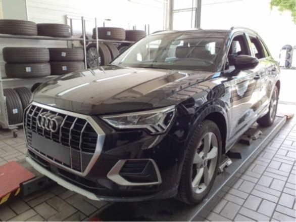 Fahrzeugabbildung Audi Q3 advanced 45 TFSI 180kW quattro S tronic LED N