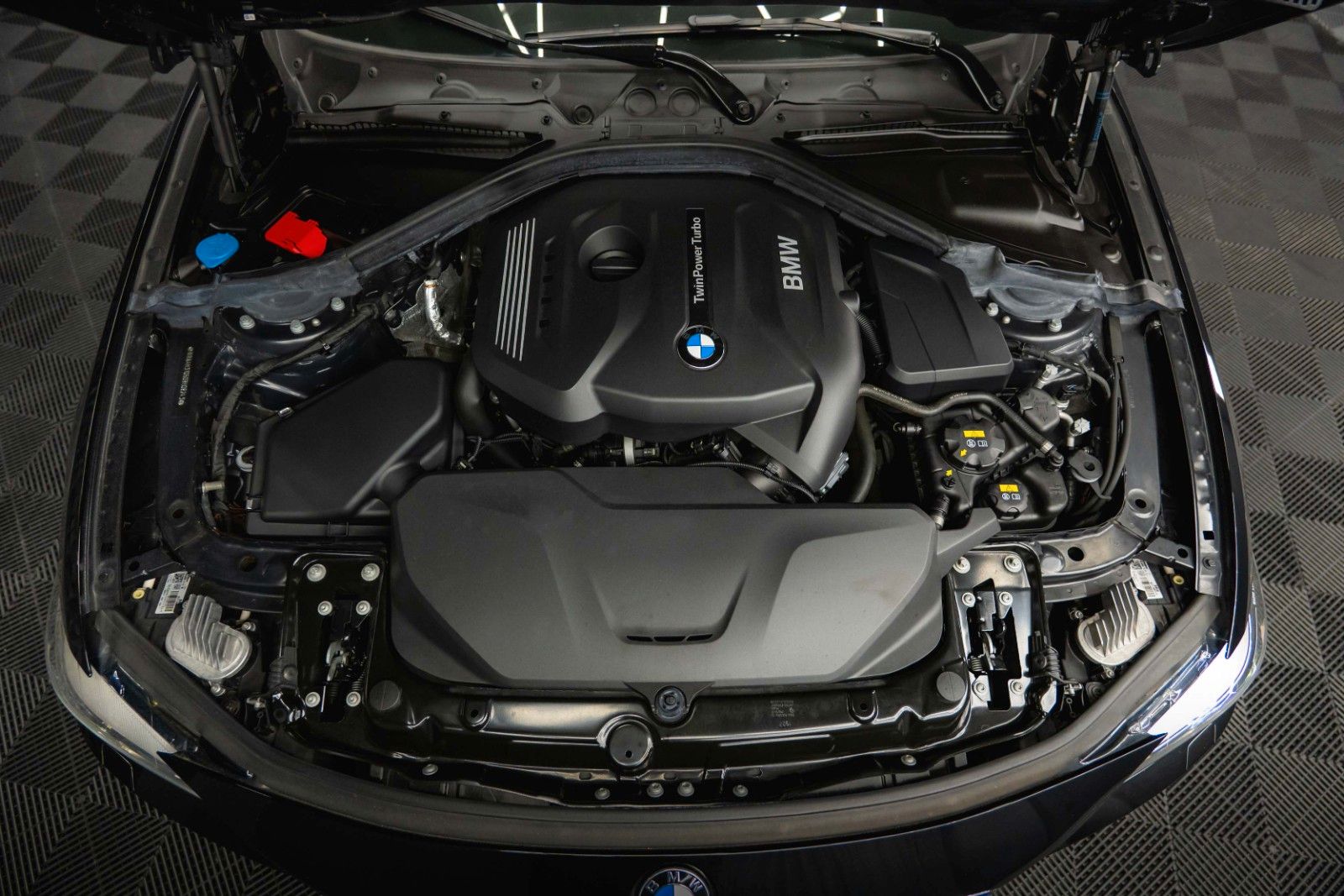 Fahrzeugabbildung BMW 420i Gran Coupé LCI Advantage | LED | Leder