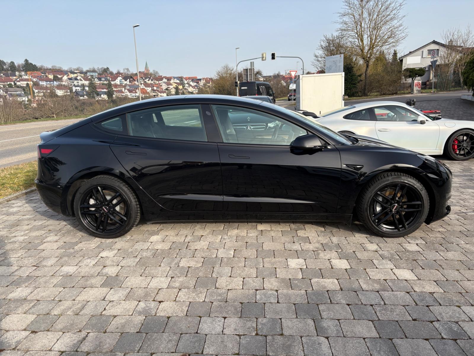 Tesla Model 3 Long Range Dual AWD 8 fach Alu