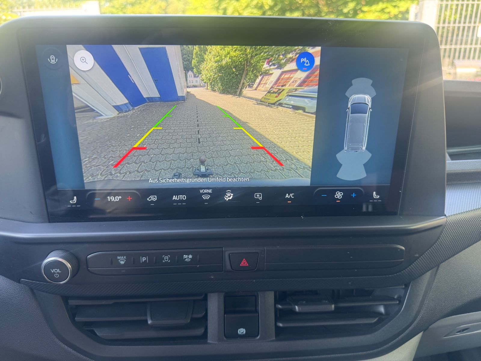 Fahrzeugabbildung Ford Transit Custom L2 LED+AHK+Kamera+Klimatronic