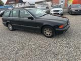 BMW 520 5er 520i touring - BMW 520 aus 2000: 520i