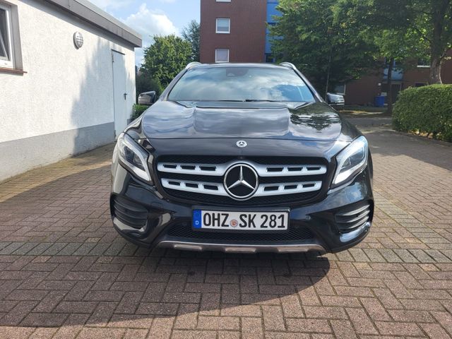 MERCEDES-BENZ GLA 250 4MATIC DCT AMG Line AMG Line