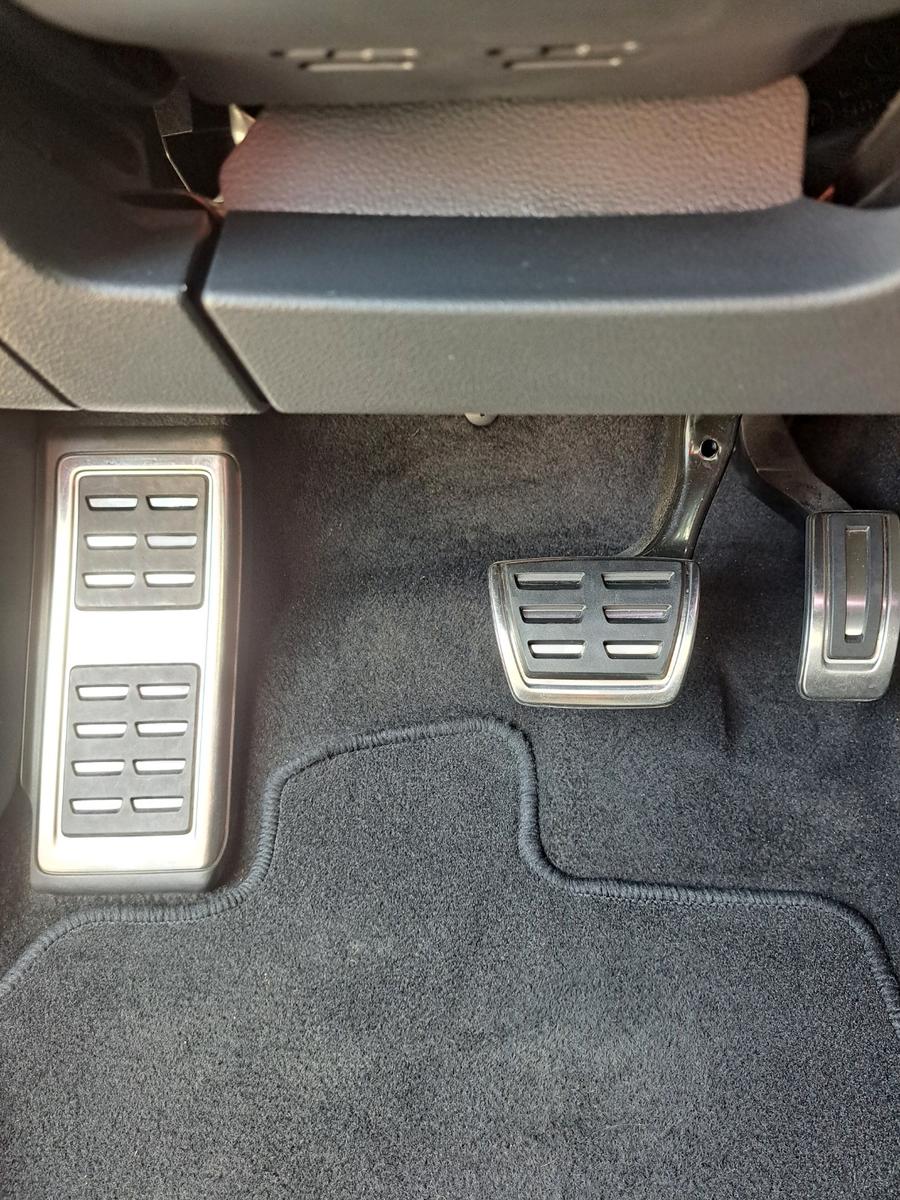 Skoda Octavia Combi Sportline 2.0 TDI DSG-LED-Navi-AHK