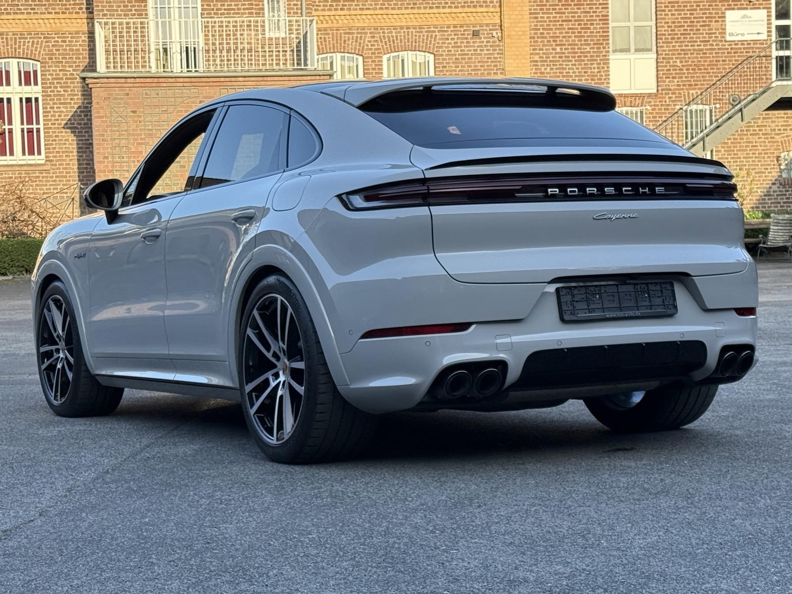 Porsche Cayenne E-Hybrid Coupe SPORTDESIGN*INNODRIVE*22