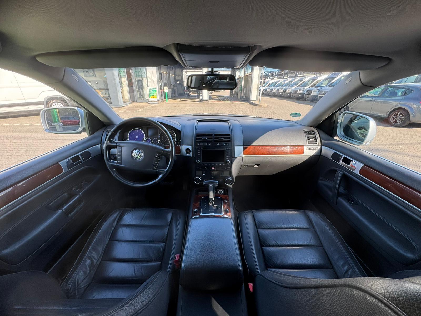 Volkswagen Touareg 2005 — photo 14
