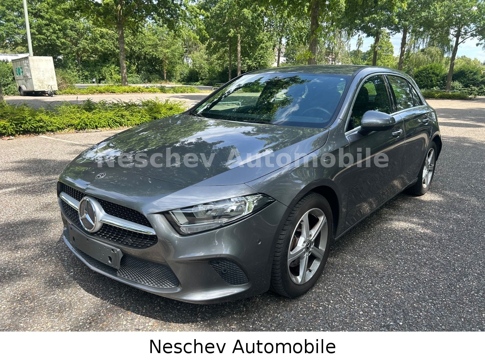 MERCEDES-BENZ A 200 Progressive Leder/MBUX Navi Plus/PTS/17""