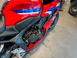 Honda CBR650R E-Clutch 2026 Red *sofort verfügbar* - HONDA CBR650R E CLUTCH